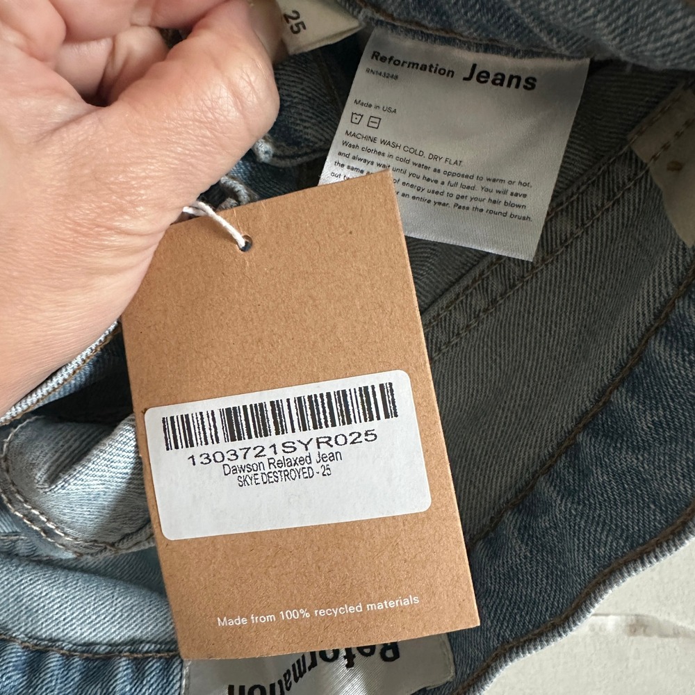NWT Reformation Dawson Relaxed Jean Skye Destroyed Light Wash Denim Jeans 25 - Picture 8 of 10